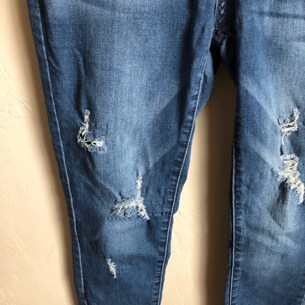 Encore Distressed Raw‎ Hem Skinny Jeans